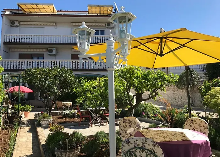 Family Apartments Vesna- 100 M Beach -Center Crikvenica
