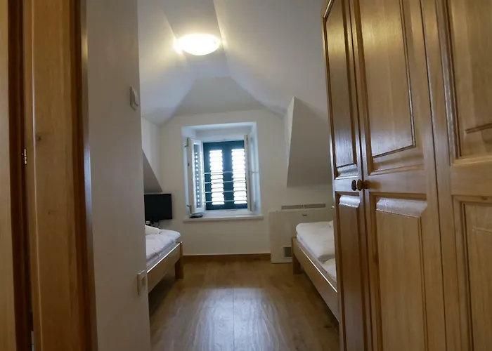 Guest House Jere Old Town Rogoznica 