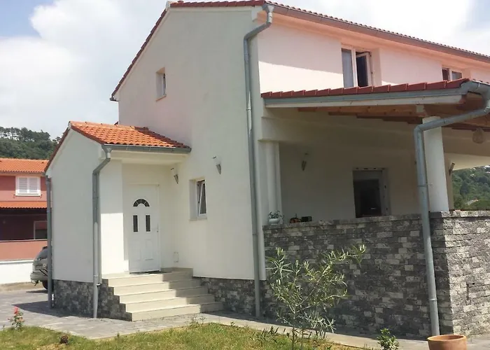 Nina Villa Rab Town