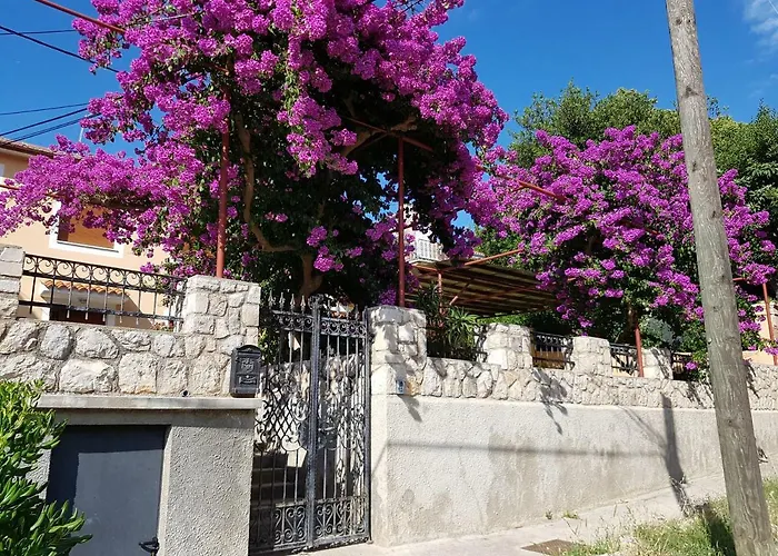 Apartments And Rooms Rosemari Mali Lošinj