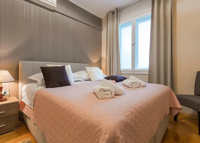 Golden Split Rooms