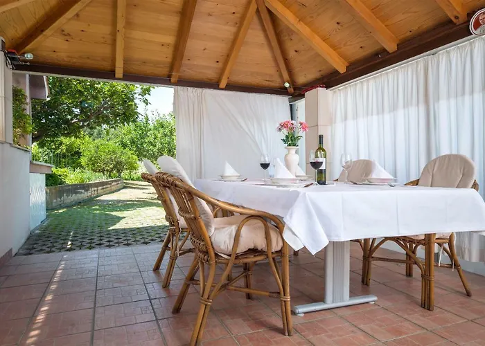 Apartment Marija&Mile Split admite animales
