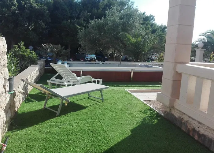 Guesthouse Villa Jurisic Novalja