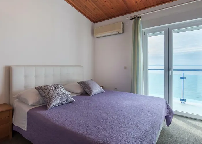 Beach Guesthouse Mediteran Podstrana