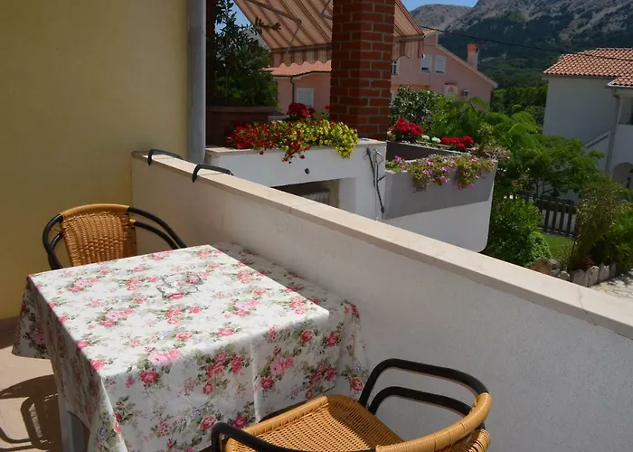 Apartments & Rooms Dordic Jurandvor